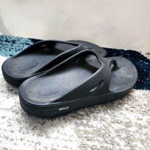 Oofos Unisex Original Black Open Toe Slip On Flip Flop Sandals Size M 8 W 10